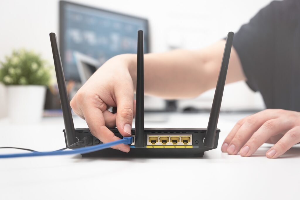 新しい無線ルーターを設置して配線